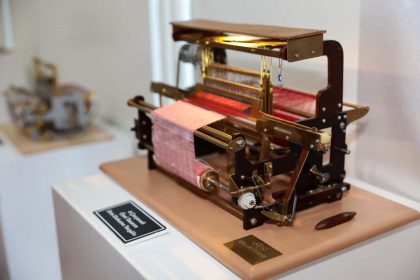 minyatur-dokuma-tezgahlari-el-emeginin-seruvenine-yolculuk-yaptirdi