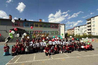 musta-ogrencilerden-filistine-destek-icin-anlamli-etkinlik