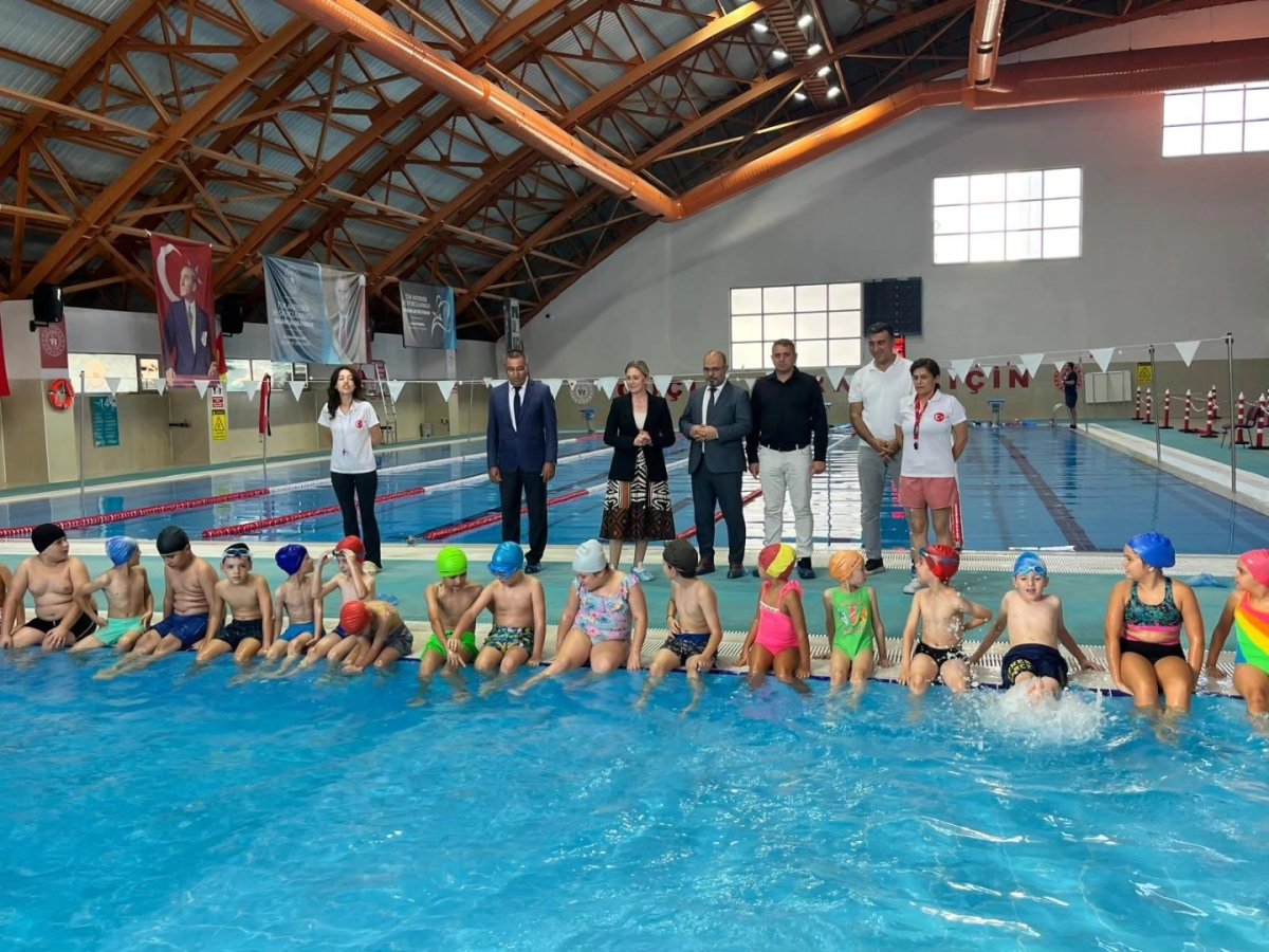 nazillide-yuzme-bilmeyen-ogrenci-kalmayacak