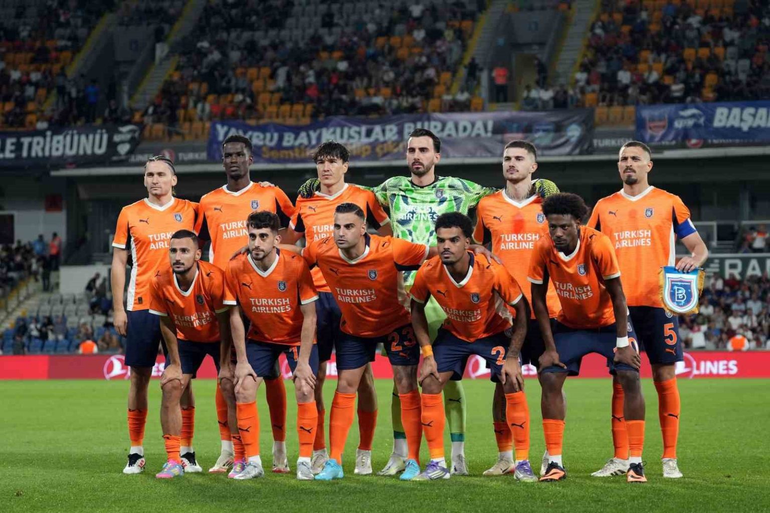 rams-basaksehir-super-ligin-ilk-8-haftasini-dalgali-bir-performansla-gecti
