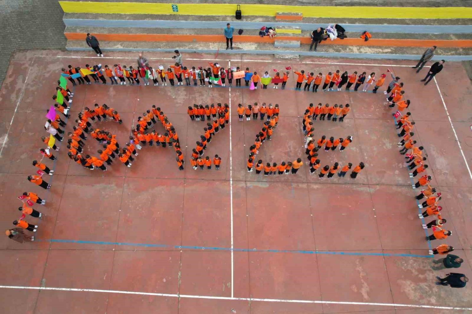 sindirgida-miniklerden-gazzeye-anlamli-destek