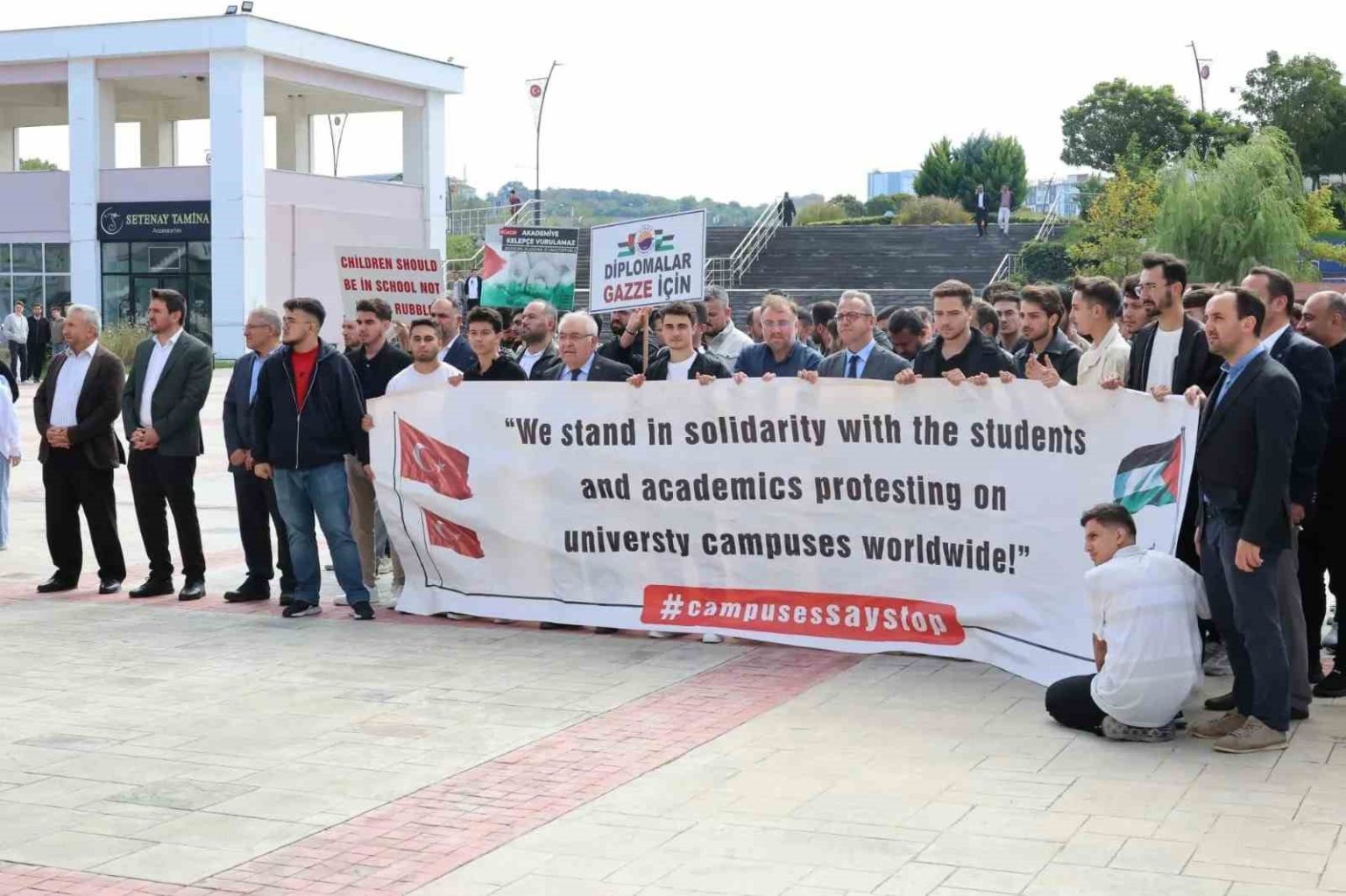 sinopta-universite-ogrencilerinden-gazzeye-destek