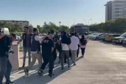 sosyal-medya-uzerinden-dolandiriciliga-antalya-merkezli-15-ilde-operasyon-40-gozalti