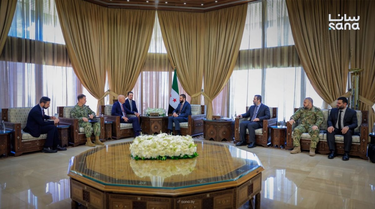 suriye-devlet-baskani-es-sara-ile-abd-temsilcisi-barrack-gorustu