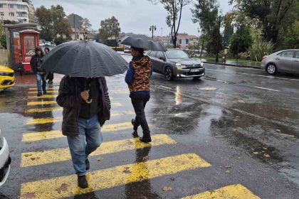 tekirdagda-saganak-yagis-yuzleri-guldurdu