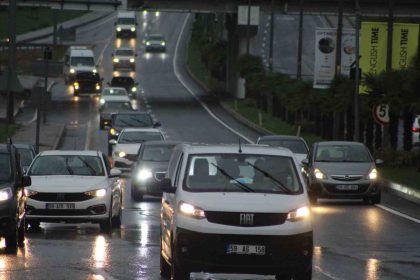 tekirdagda-siddetli-yagis-hayati-olumsuz-etkiliyor