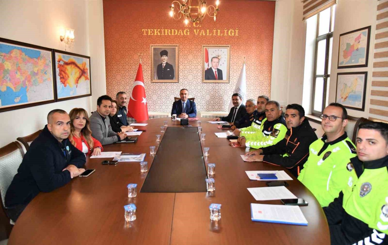 tekirdagda-trafik-guvenligi-toplantisi-trafik-isaretleri-sadelestirme-komisyonu-kuruldu