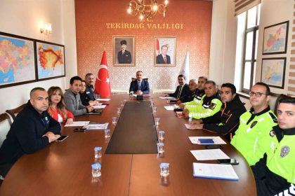 tekirdagda-trafik-guvenligi-toplantisi-trafik-isaretleri-sadelestirme-komisyonu-kuruldu