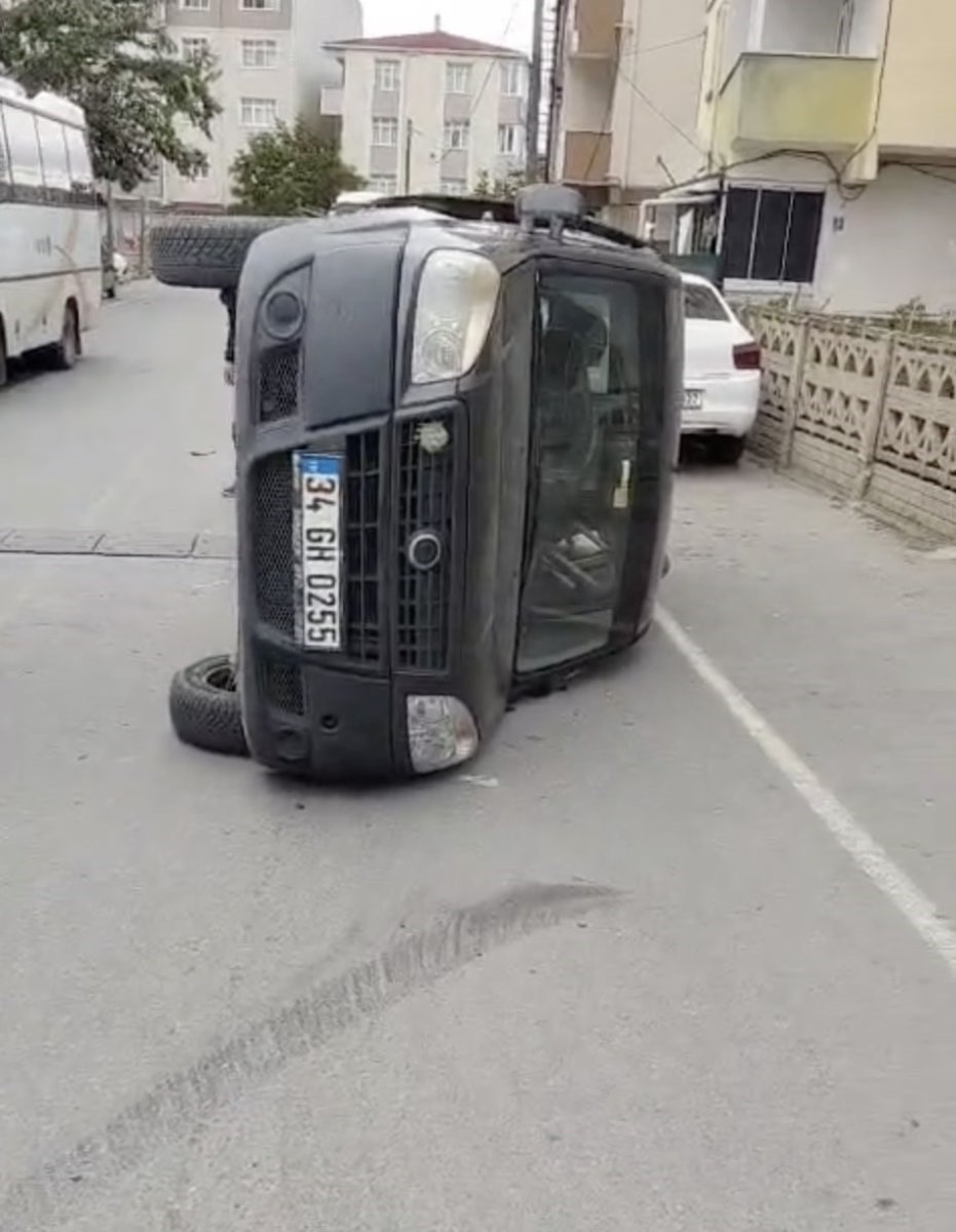 trafik-kazasinda-otomobil-devrildi-1-kisi-yaralandi