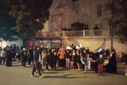 uskudarda-mcdonalds-subesi-acilmasini-istemeyen-mahalleliden-protesto