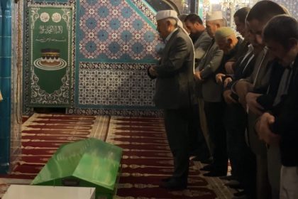 yuksekovada-bicakli-saldirida-hayatini-kaybeden-genc-topraga-verildi