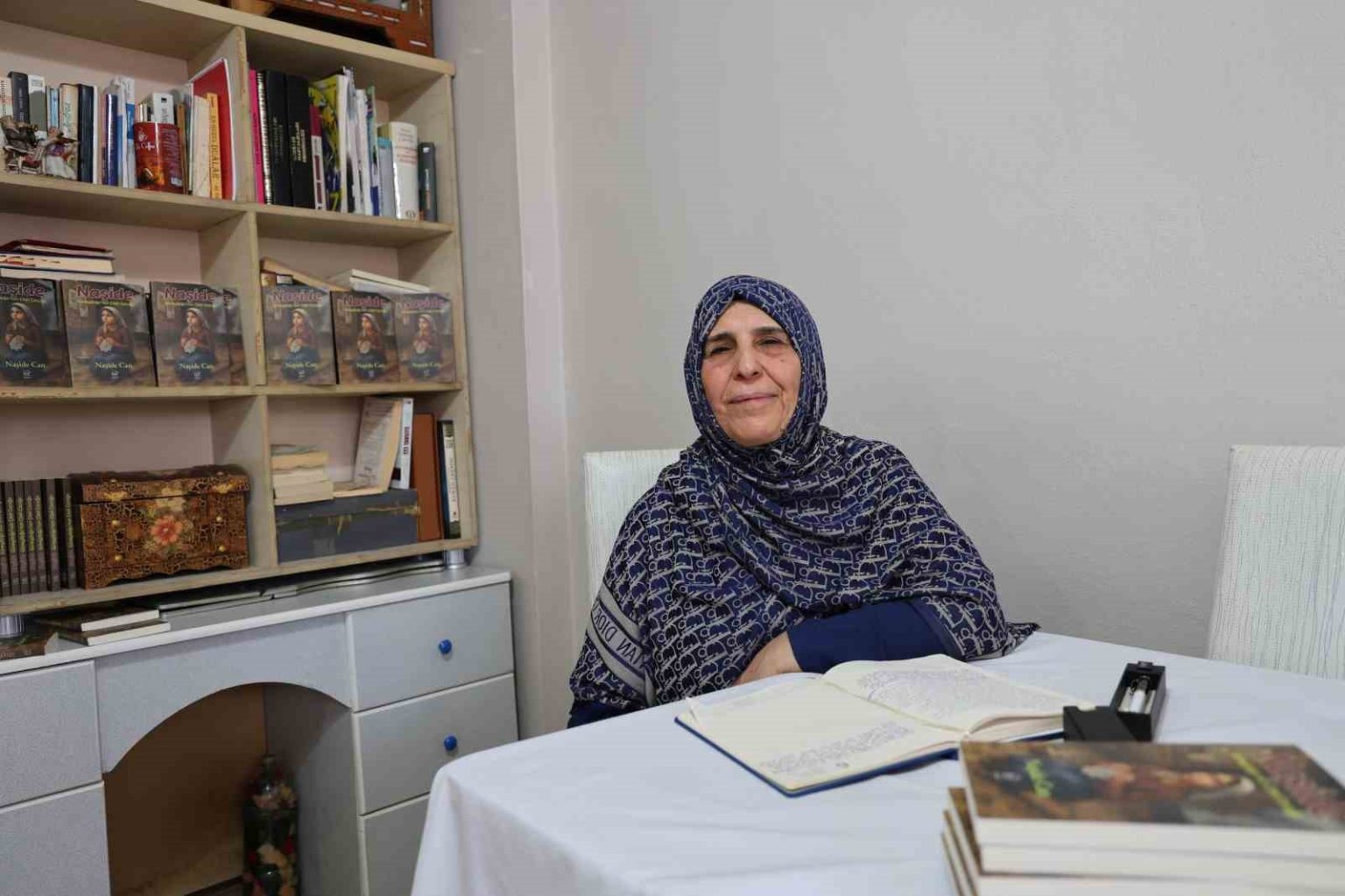 55-yasinda-8-saatte-okuma-yazma-ogrendi-70inde-kitap-yazdi