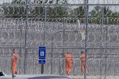 abd-meksika-sinirindaki-yasa-disi-gecisler-yarim-asrin-en-dusuk-seviyesinde