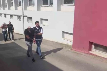 adanada-bin-166-bandrolsuz-plaka-ele-gecirildi