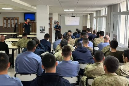 afaddan-deniz-kuvvetleri-personeline-afet-egitimi