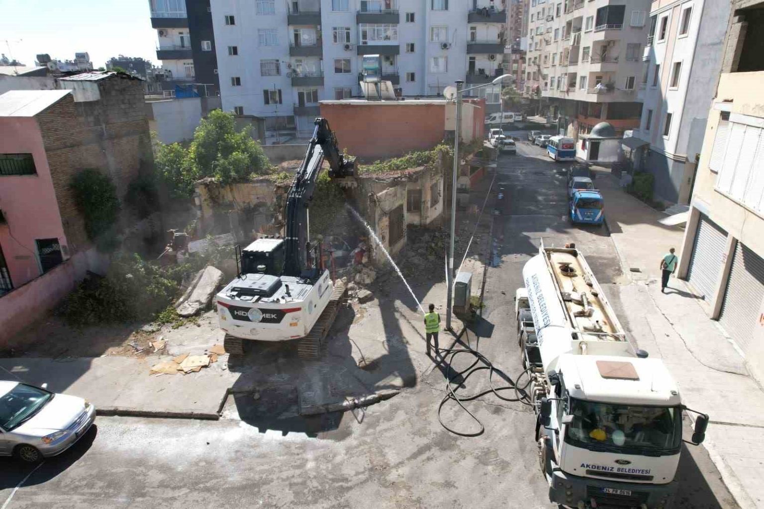 akdenizde-metruk-yapilarla-mucadele-suruyor