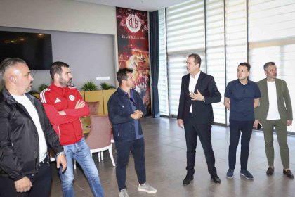 antalyasporda-emre-belozoglu-donemi-sona-erdi