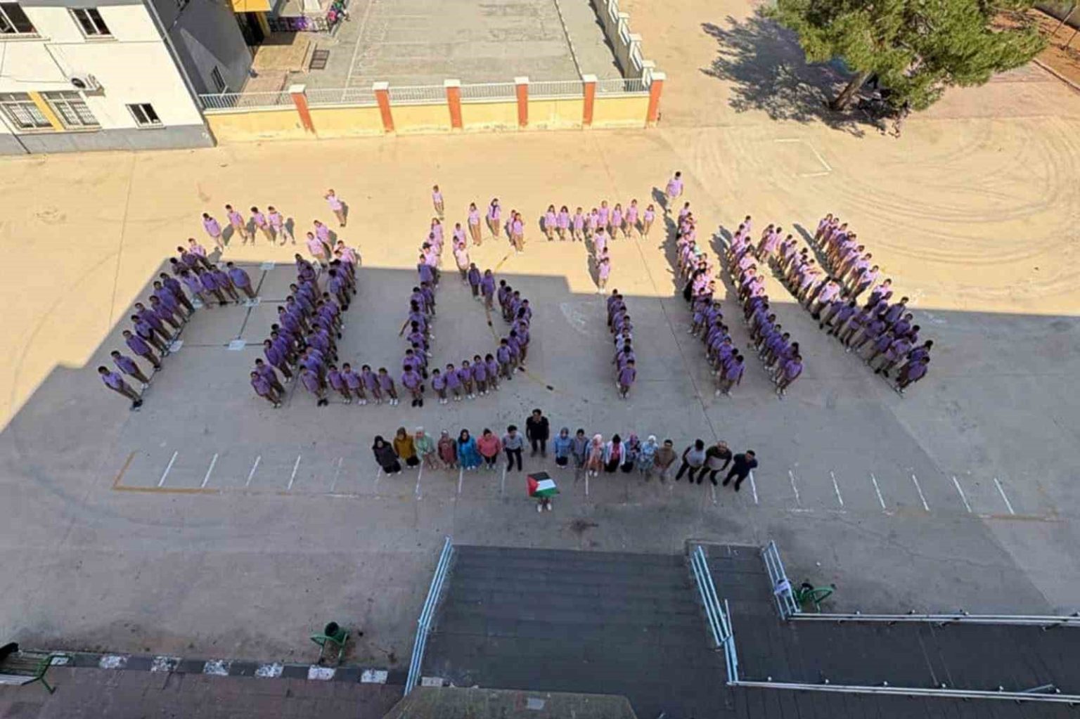 arabanli-ogrencilerden-gazzeye-destek-etkinlikleri