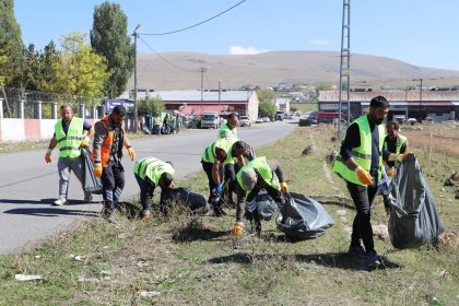 ardahan-belediyesinden-sanayi-sitesinde-temizlik-seferberligi