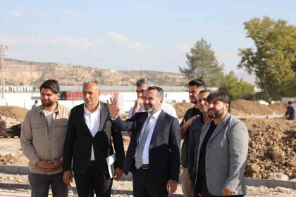 baskan-serifogullari-dogu-parkta-incelemelerde-bulundu