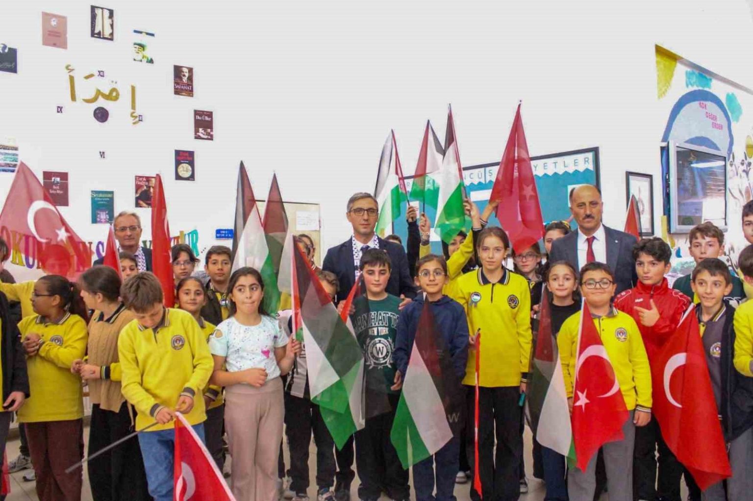 bayburttaki-tum-okullardan-filistine-guclu-destek