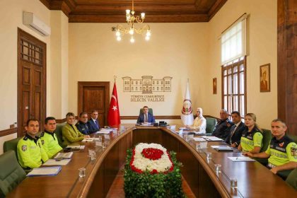 bilecik-valisi-sozer-karayolu-trafik-guvenligi-toplantisina-katildi