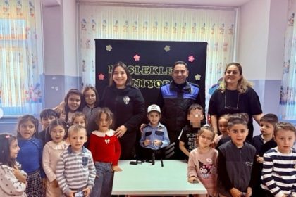 bilecikte-miniklere-polis-meslegi-ve-112-egitimi