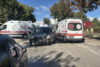 boluda-iki-arac-carpisti-4u-cocuk-5-yarali