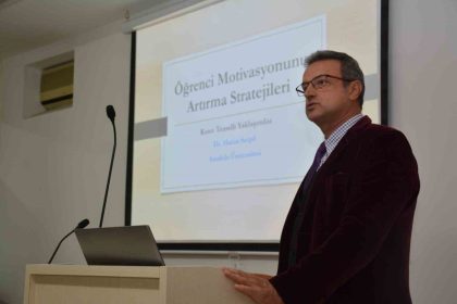 egitim-fakultesinde-ogrenci-motivasyonu-arttirma-teknikleri-semineri-duzenlendi