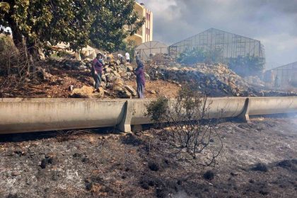 gazipasada-zirai-alanda-yangin-buyumeden-sonduruldu