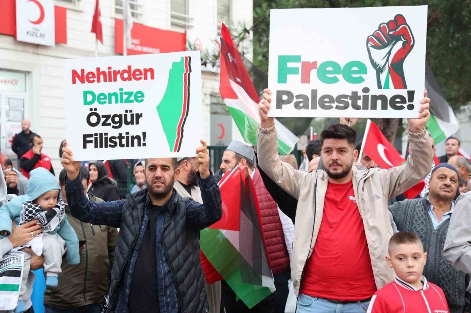 gebzede-binlerce-kisi-gazze-icin-yurudu