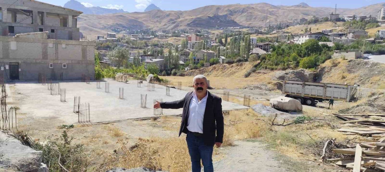 hakkaride-temeli-atilan-cami-destek-bekliyor