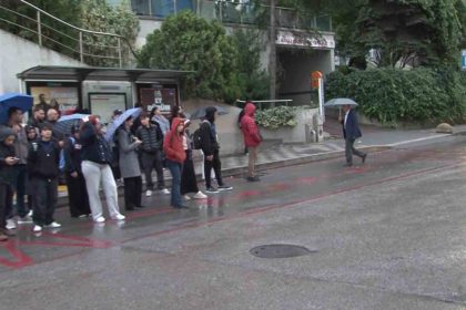 istanbul-gune-yagmurla-basladi