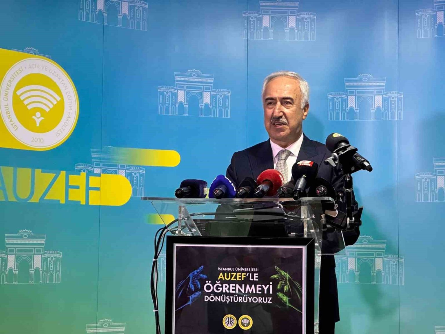 istanbul-universitesi-auzef-dijital-egitimde-faaliyetlerini-surduruyor