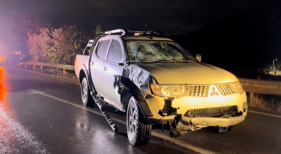 izmirde-pikap-ile-elektrikli-bisikletin-carpistigi-kazada-2-kisi-oldu