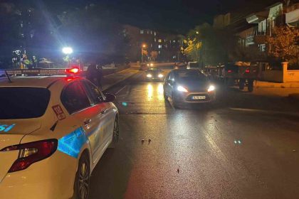 karamanda-motosiklet-traktorun-romorkuna-carpti-1-yarali