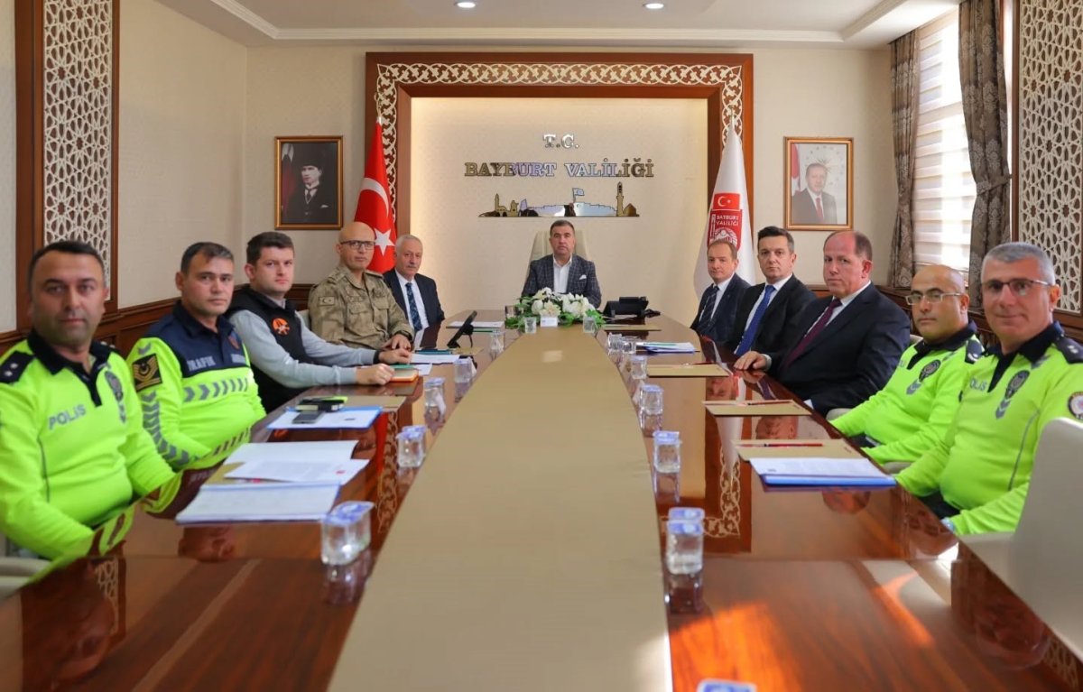 karayollarinda-trafik-guvenligi-toplantisi-yapildi