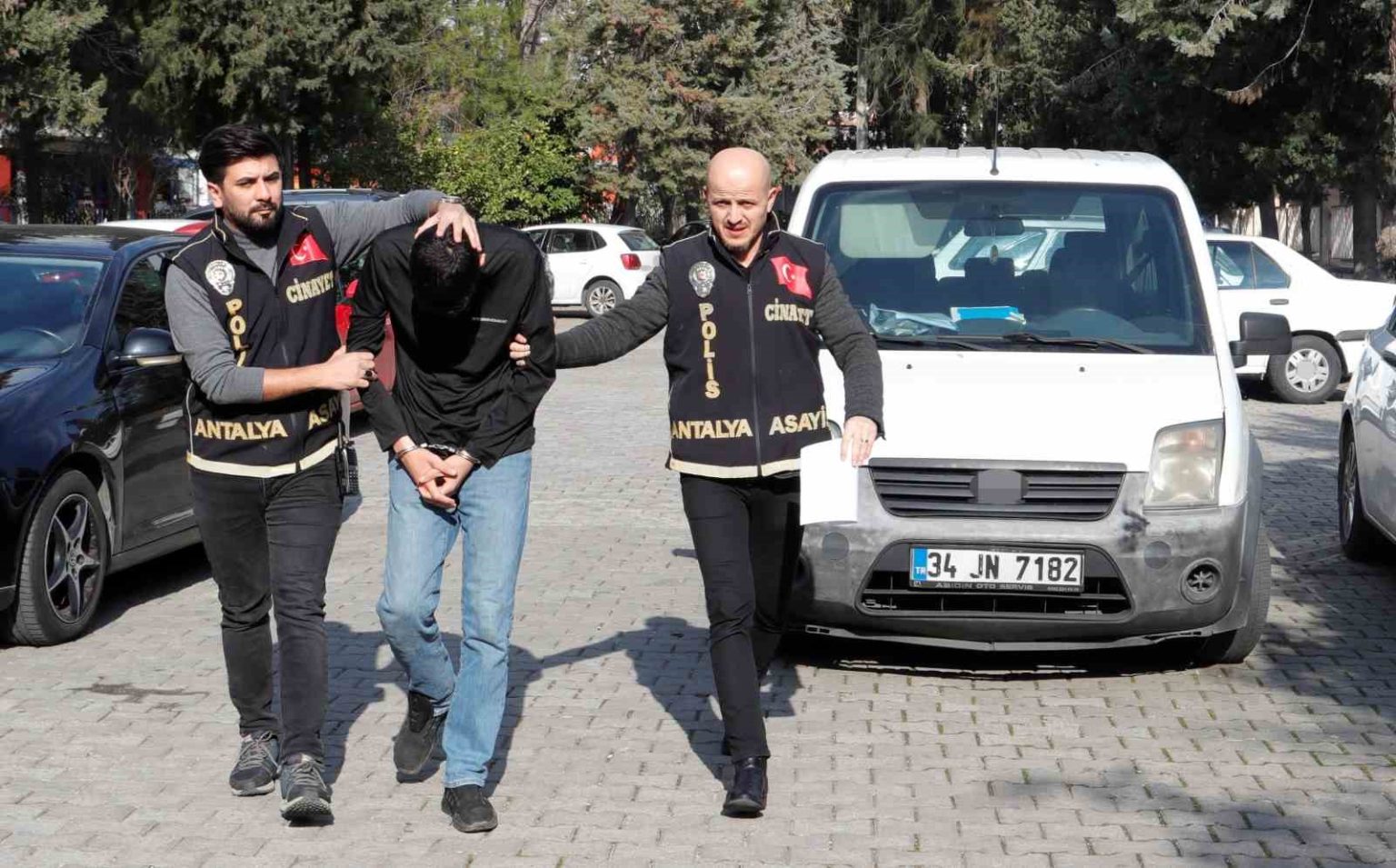 kiz-kacirma-kavgasinda-bir-kisi-olmustu-azmettirici-iddiasiyla-yargilanan-iki-sanigin-savunmalari-alindi