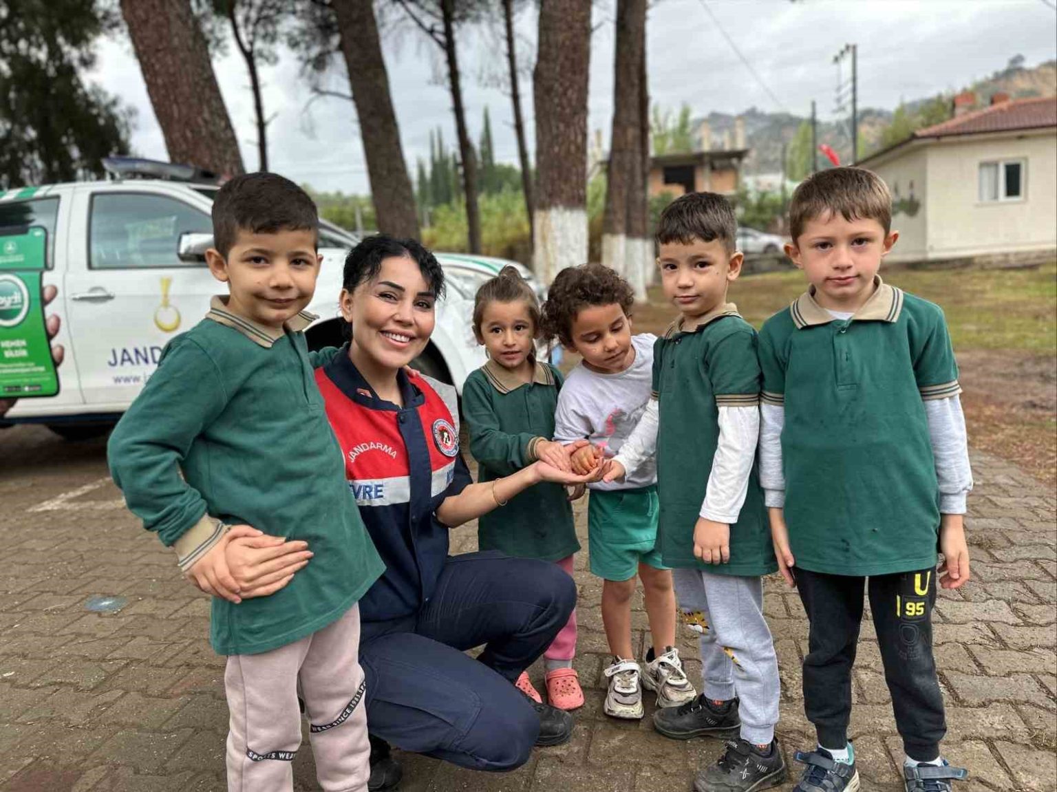 koskte-ogrencilere-doga-ve-hayvan-sevgisi-asilandi