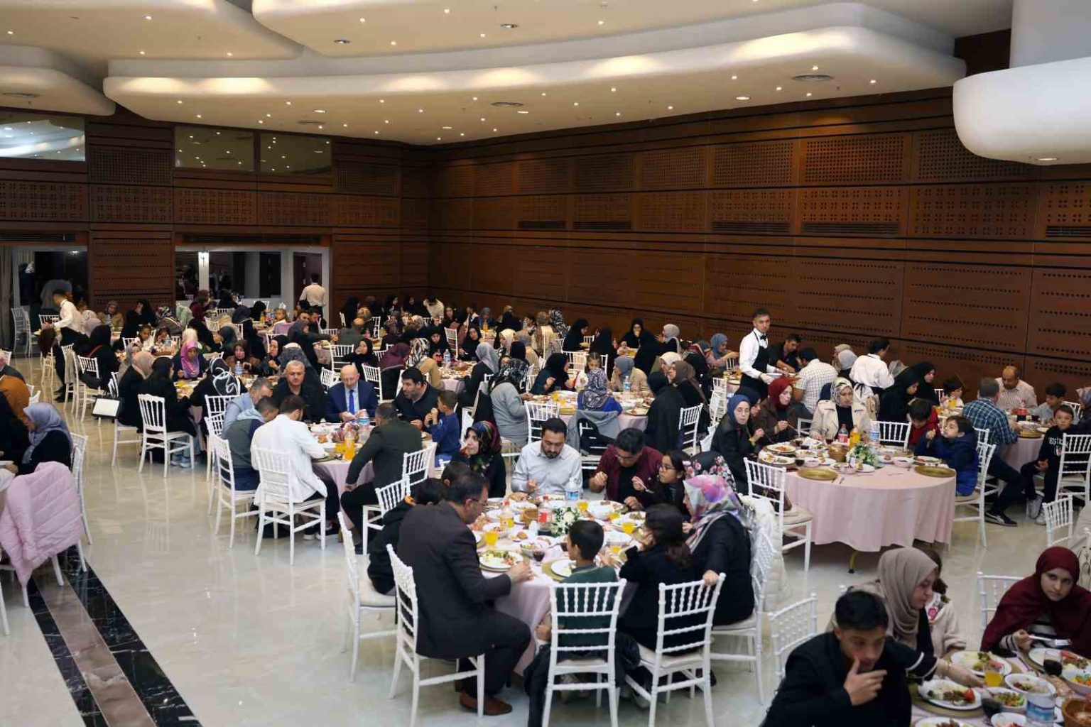kucukcekmecede-camiler-ve-din-gorevlileri-haftasi-kutlandi