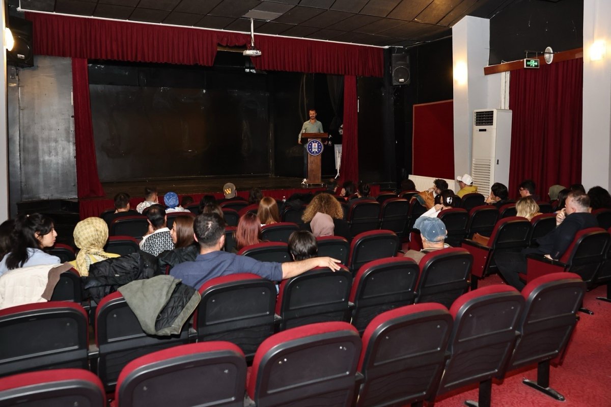 kutahya-sehir-tiyatrosunun-hedefleri-belirlendi