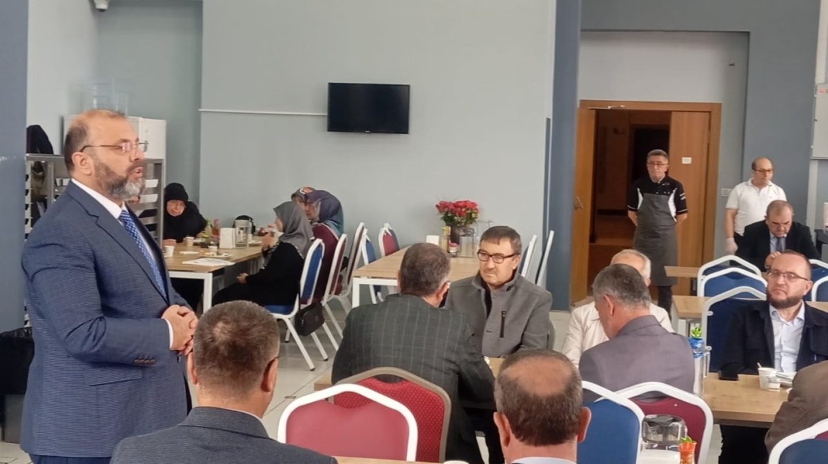 muftu-acik-din-gorevlisinin-emeklisi-olmaz-o-her-yasta-hizmete-devam-eder