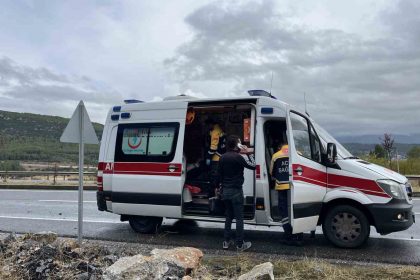 mugla-cevre-yolunda-yagis-kazaya-sebep-oldu-1-yarali