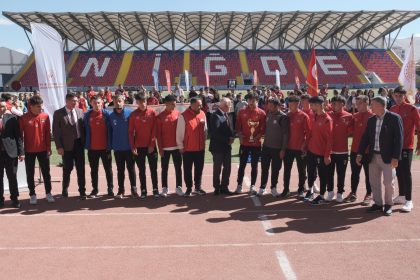 nigdede-amator-spor-haftasi-kutlamalari-basladi