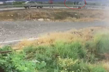 osmaniyede-motosiklet-minibuse-carpti-1-olu