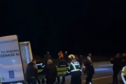 otomobil-yol-temizligi-yapan-belediye-aracina-carpti-1-olu