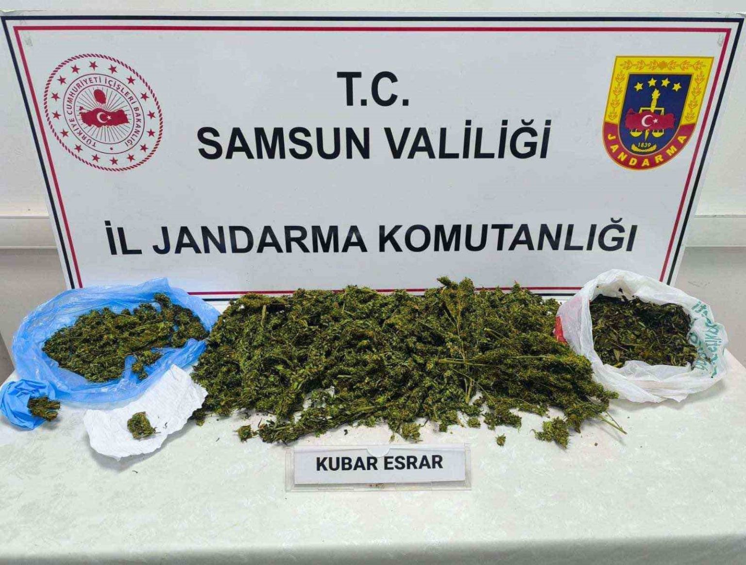samsunda-jandarmadan-uyusturucu-operasyonu-1-gozalti