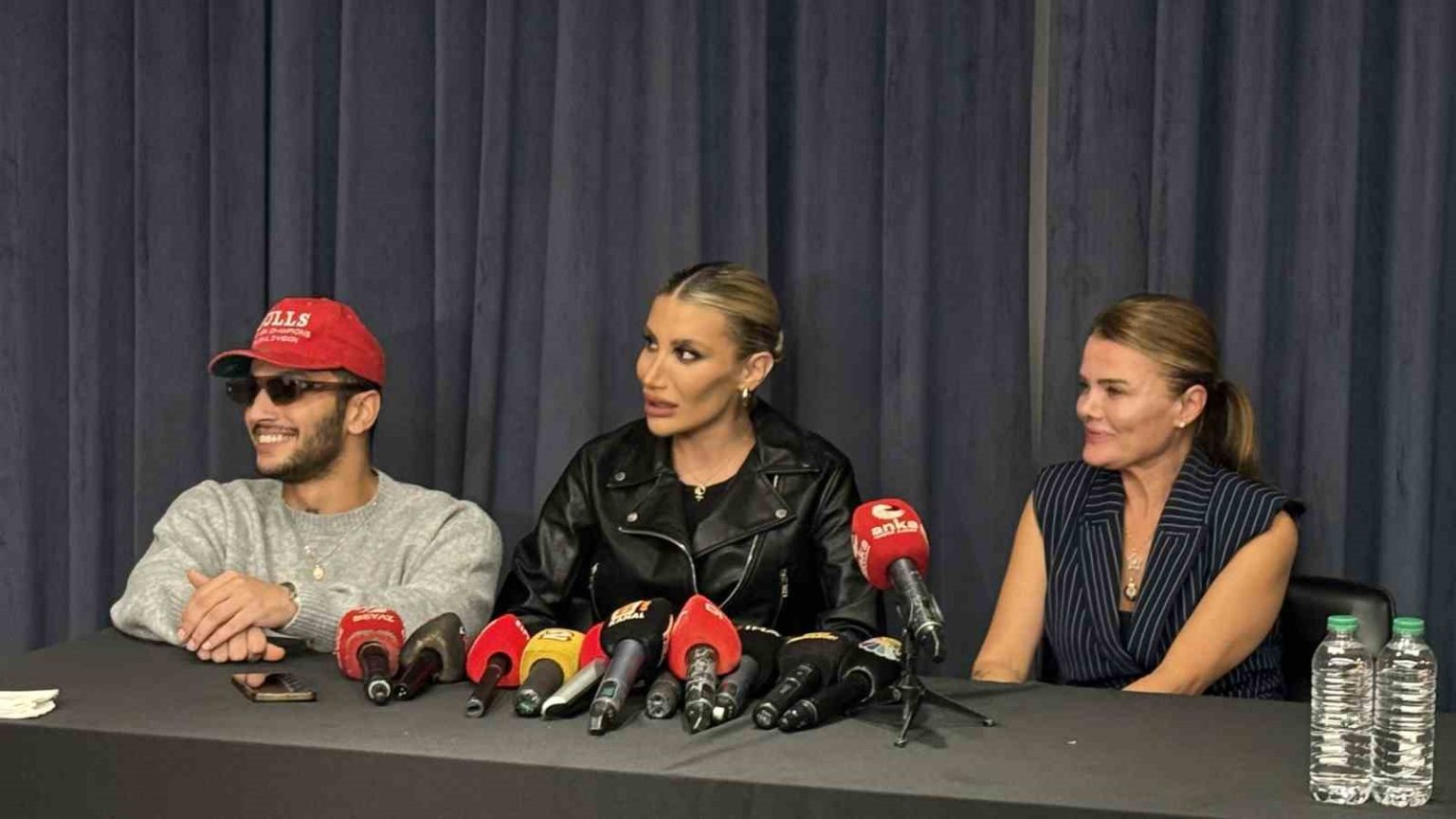 sarkici-irem-derici-alnim-ana-sutum-kadar-ak