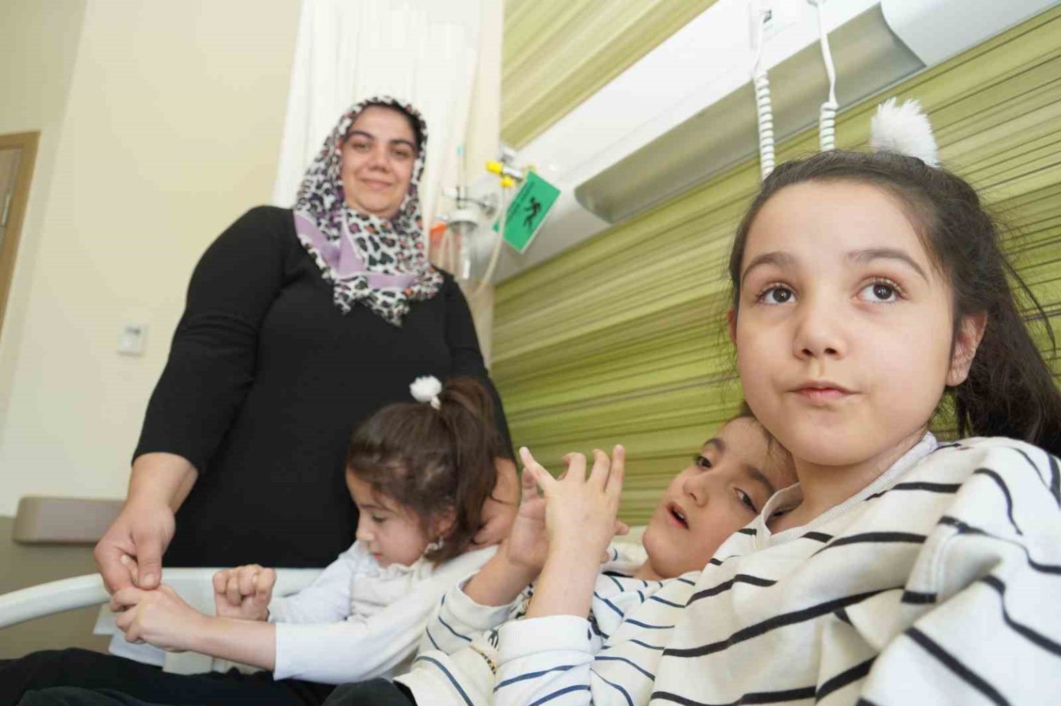 serebral-palsi-hastasi-ucuzler-annelerinin-sefkatiyle-iyilesiyor