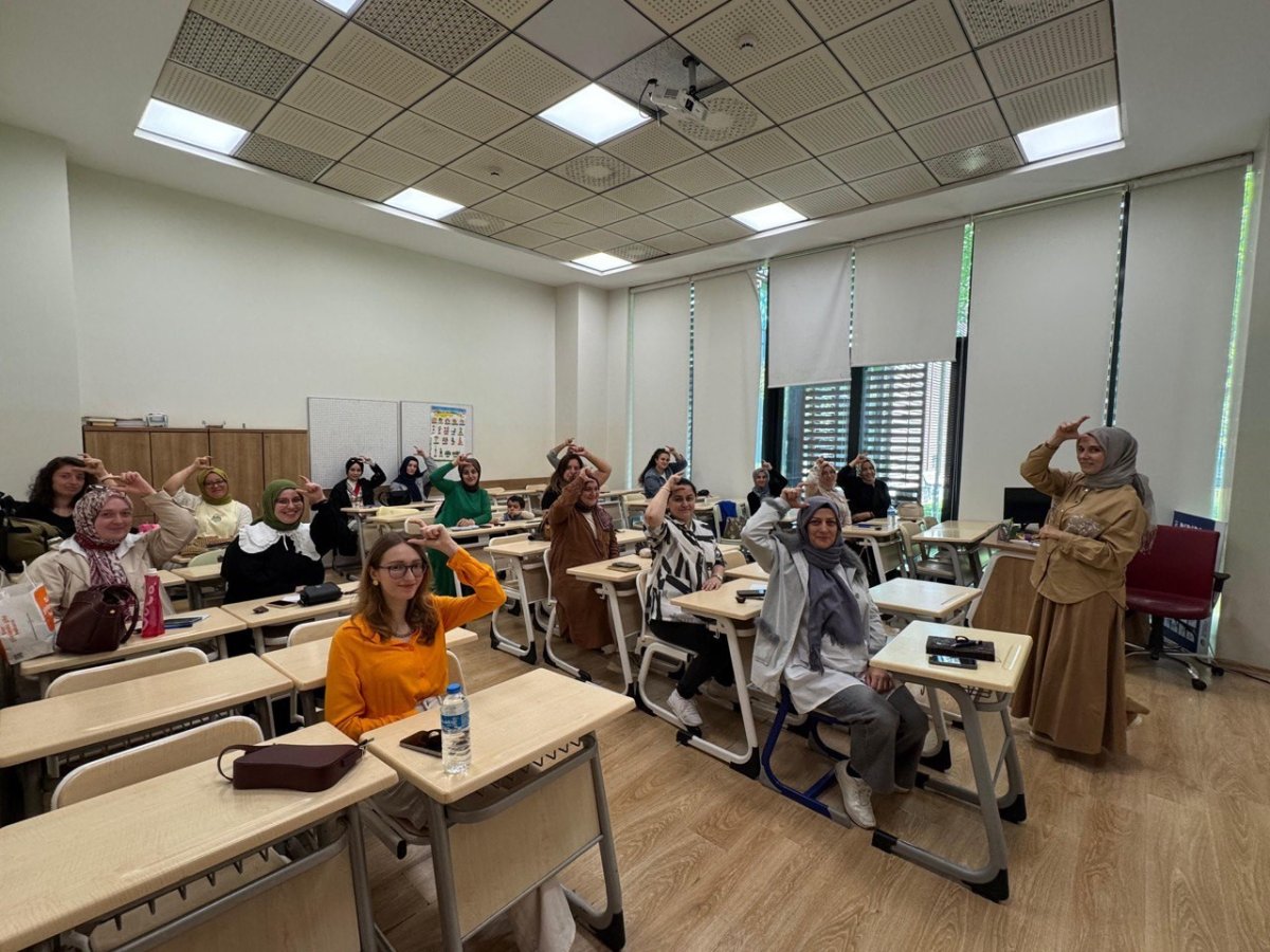 sgmde-isaret-dili-kurslarina-yogun-ilgi